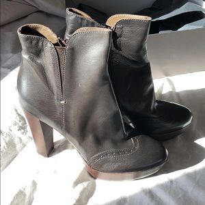 NWB Italian leather brown oxford platform boots